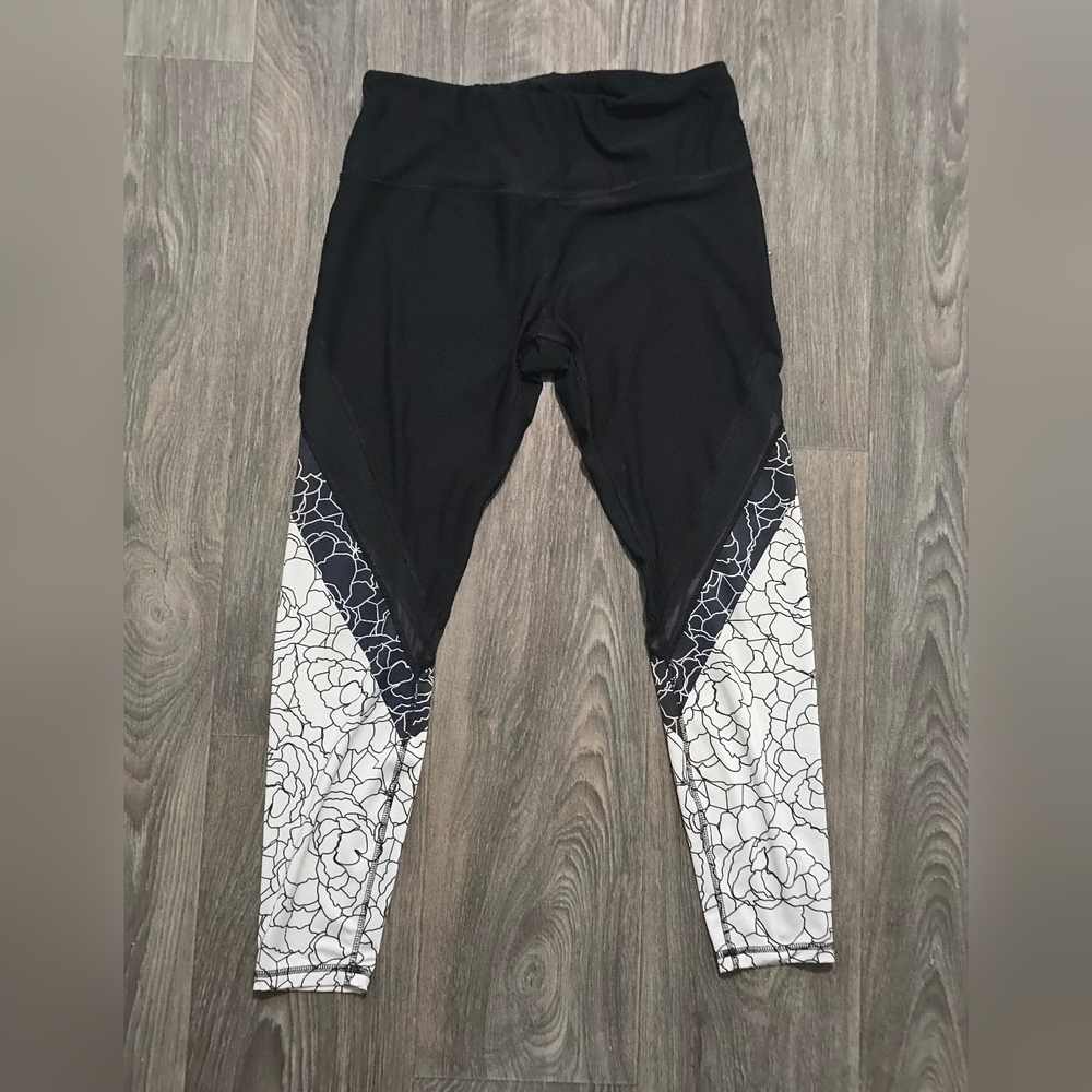 Woman's RBX Black and White Leggings